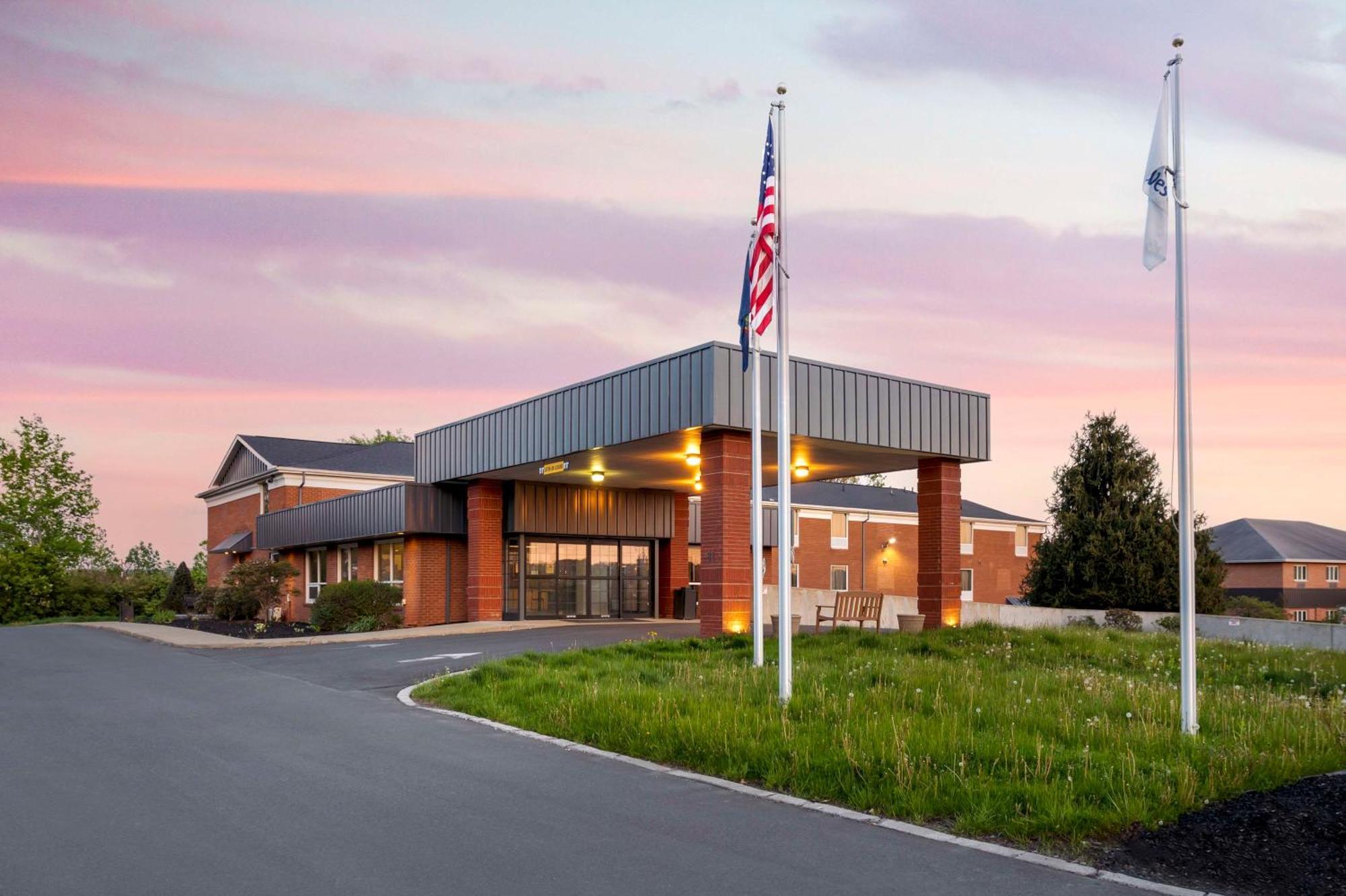 Best Western Dubois Hotel Exterior photo